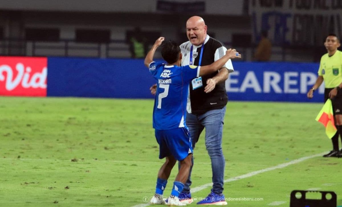 Bojan Hodak Pilih Bungkam Soal Kartu Merah Beckham Putra, Fokus Persib Beralih ke AFC Champions League Two