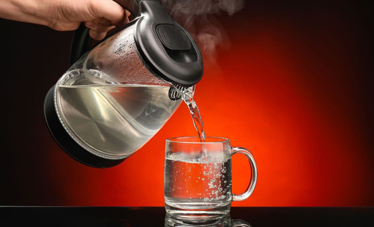 Manfaat Minum Air Hangat: Rahasia Kesehatan Sederhana