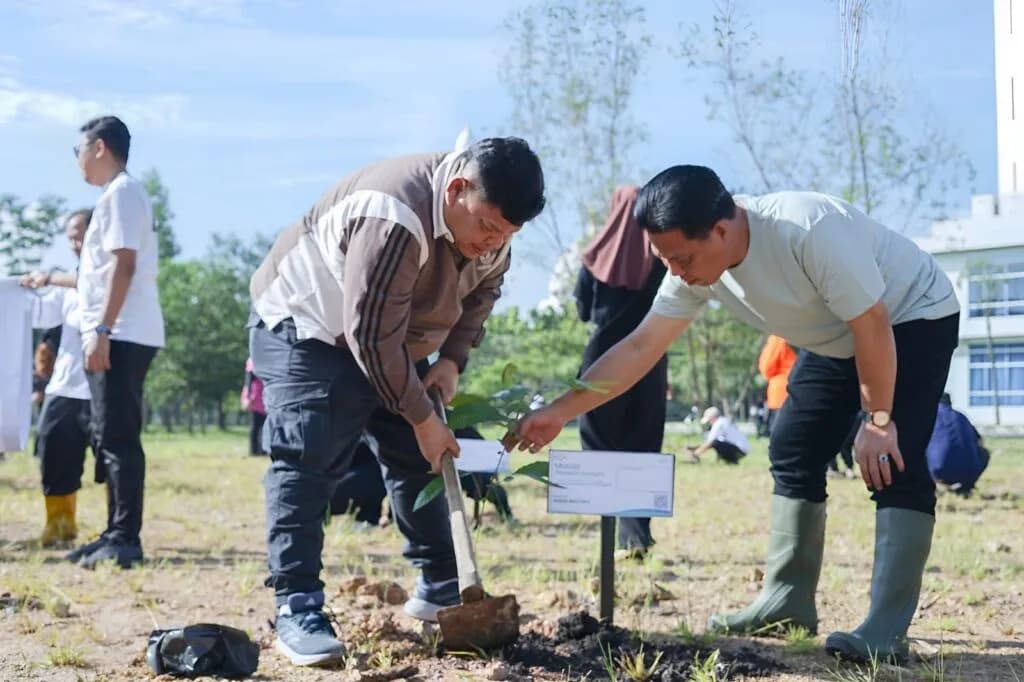 UIN Raden Intan Lampung Turut Sukseskan Gerakan Penanaman 1 Juta Pohon Matoa