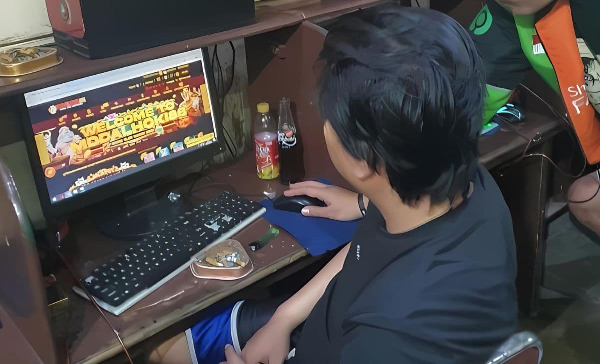 Main Slot di Warnet: Tiga Warga Bandar Lampung Diciduk Polisi