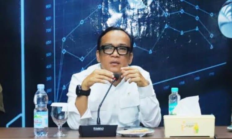 Kemnaker Segera Larang Syarat Umur dan "Good Looking" dalam Lowongan Kerja