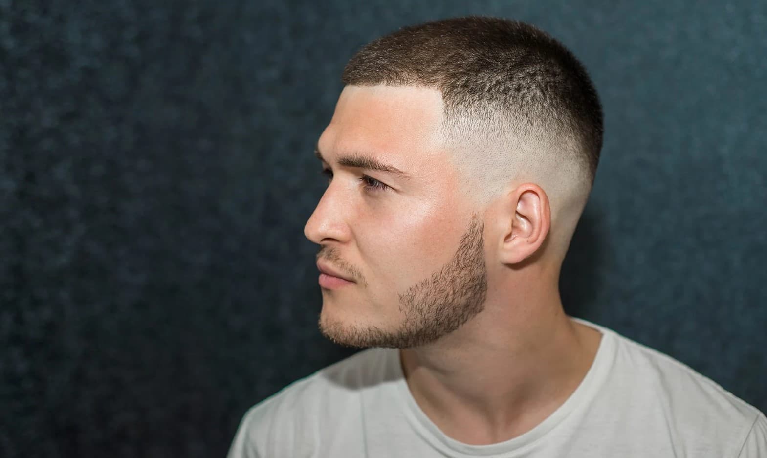 15 Gaya Rambut Pendek Pria Indo yang Jadi Trend Saat ini