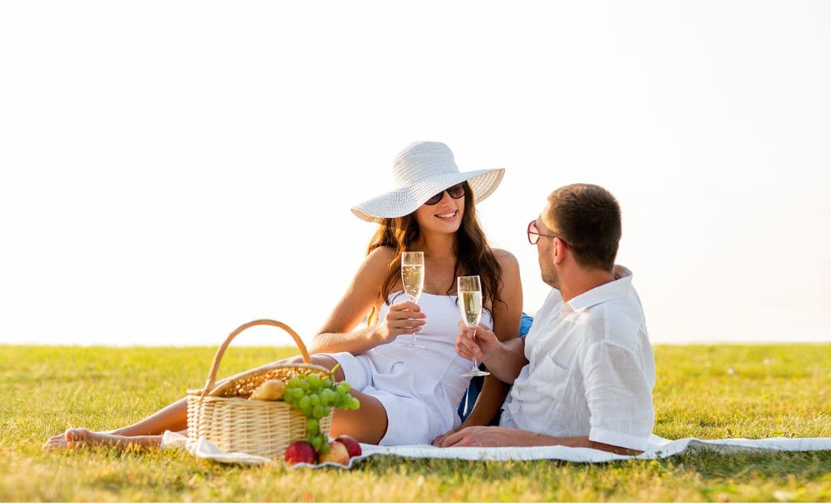 15 Ide Kencan Romantis yang Tidak Memerlukan Banyak Biaya