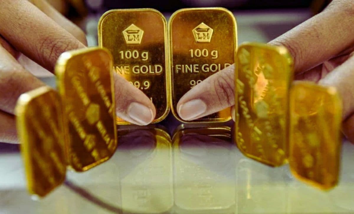 Harga Emas Antam Turun Rp 2.000 per Gram, Buyback Ikut Melemah