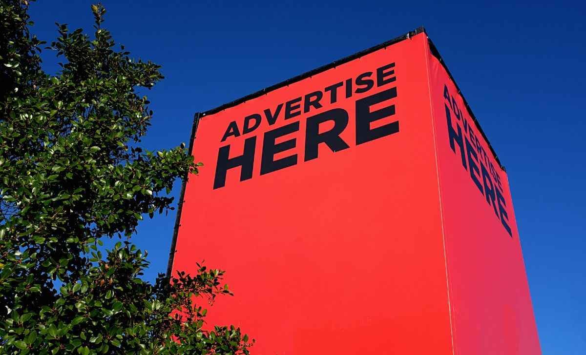 Perbedaan Iklan Komersial dan Non Komersial, Awas Jangan Salah!