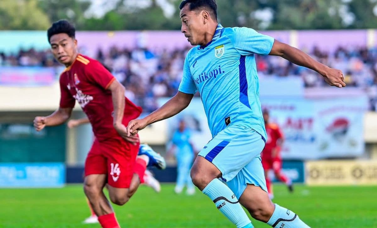Persela Takluk dari Persijap, Laga Sempat Terhenti akibat Kerusuhan Suporter