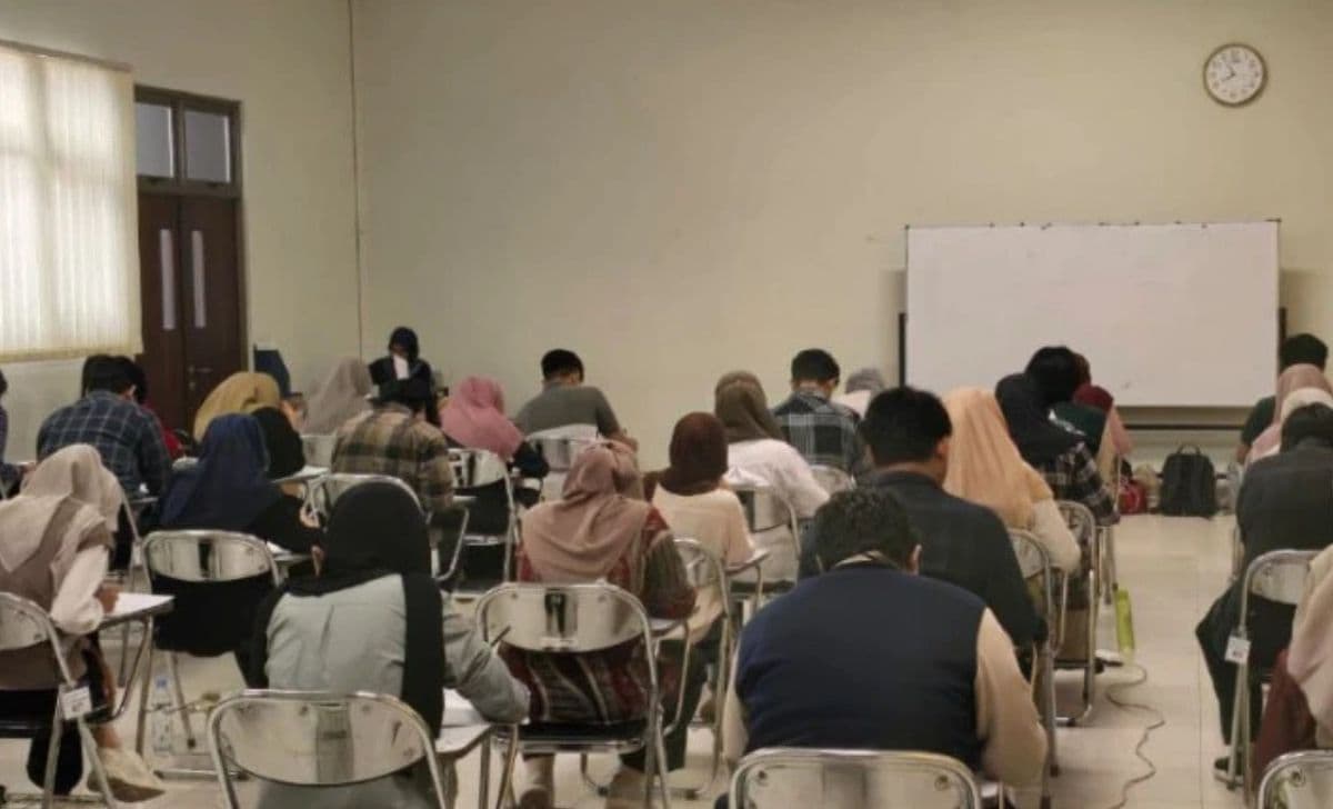 UGM Hadirkan Meja Khusus untuk Mahasiswa Difabel, Wujudkan Pendidikan Inklusif