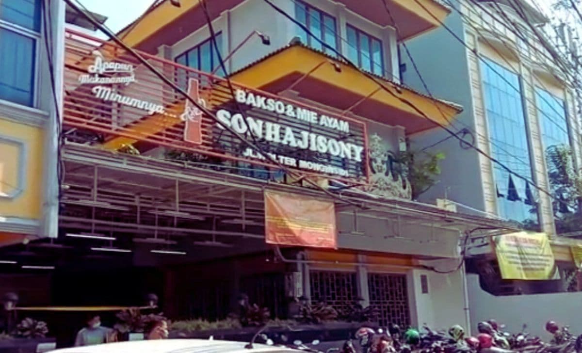 Bakso Sony Lampung: Lezatnya Bakso Legendaris yang Menggoyang Lidah