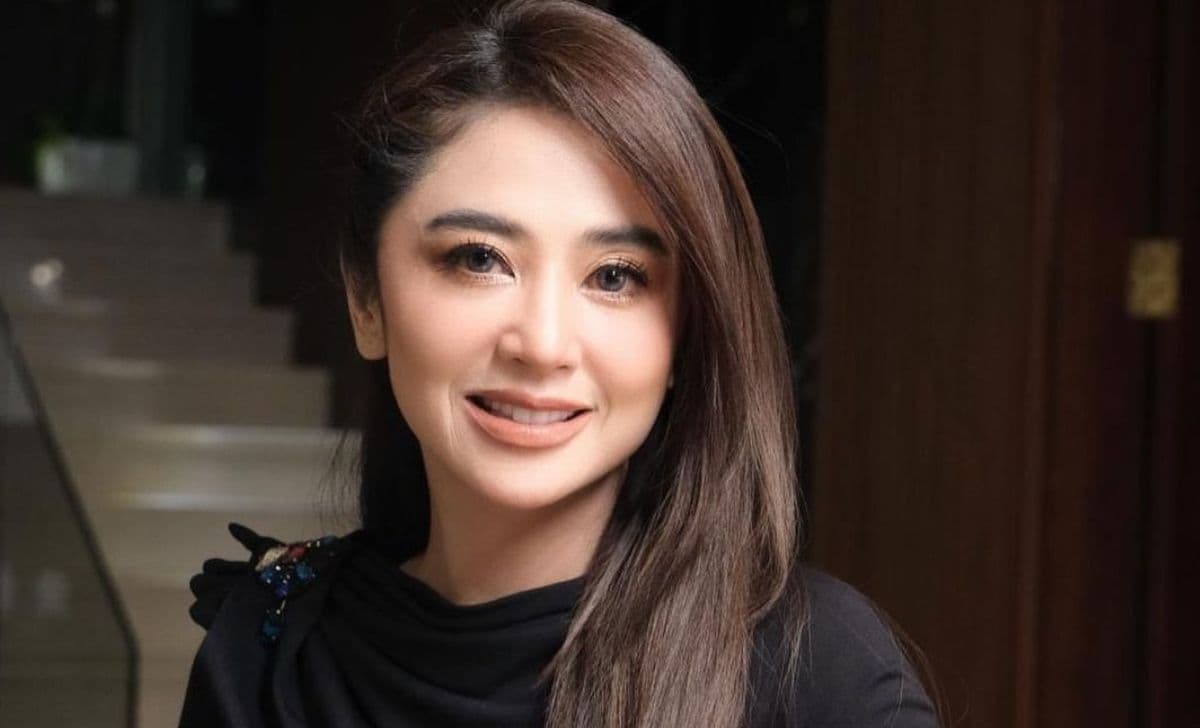 Dewi Perssik Batal Pulang ke Jember, Jalani Ramadan Bersama Ibu di Jakarta