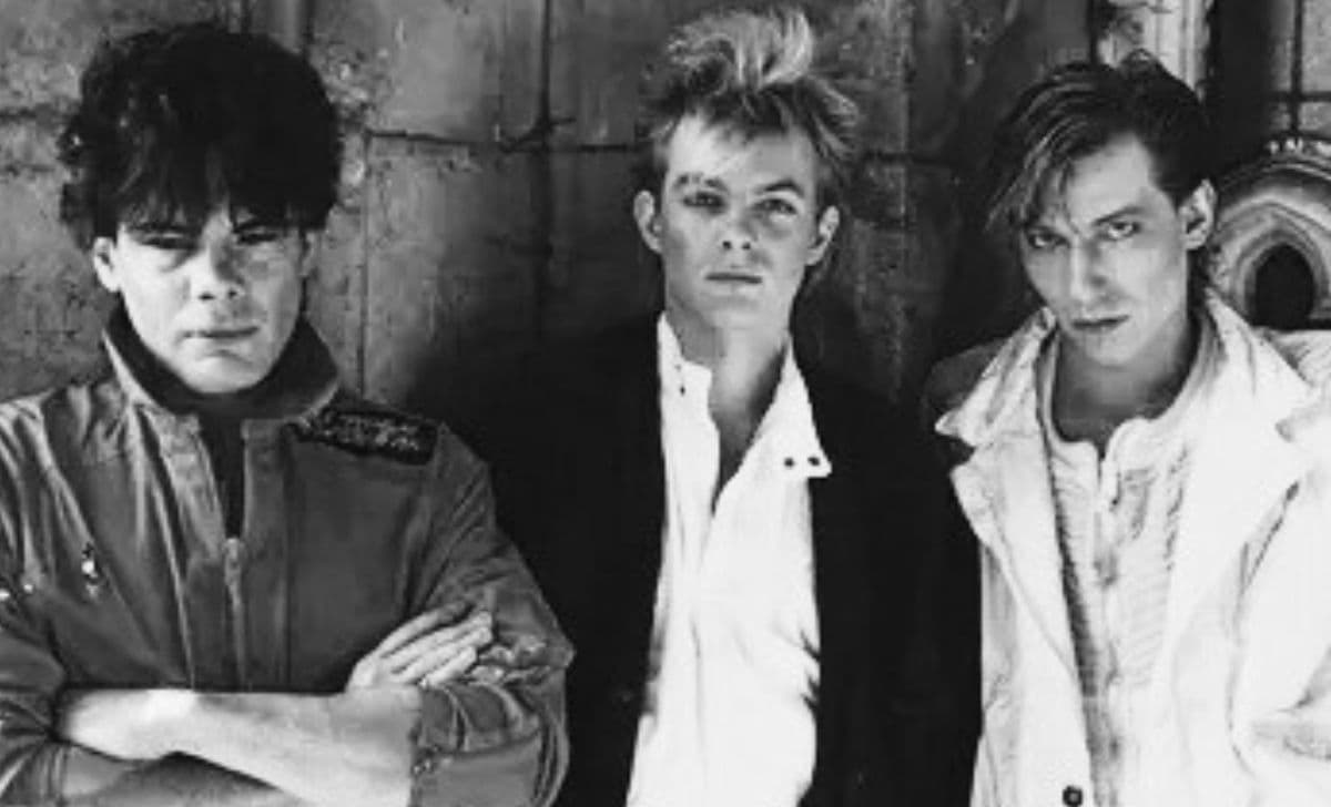 Makna Lagu Forever Young oleh Alphaville