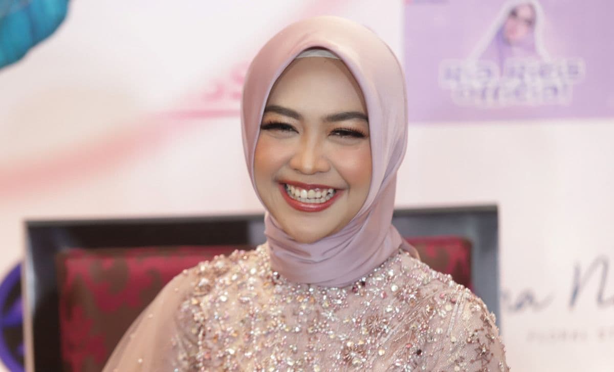 Ria Ricis Wujudkan Impian Menjadi Guru di Sekolah TK Miliknya