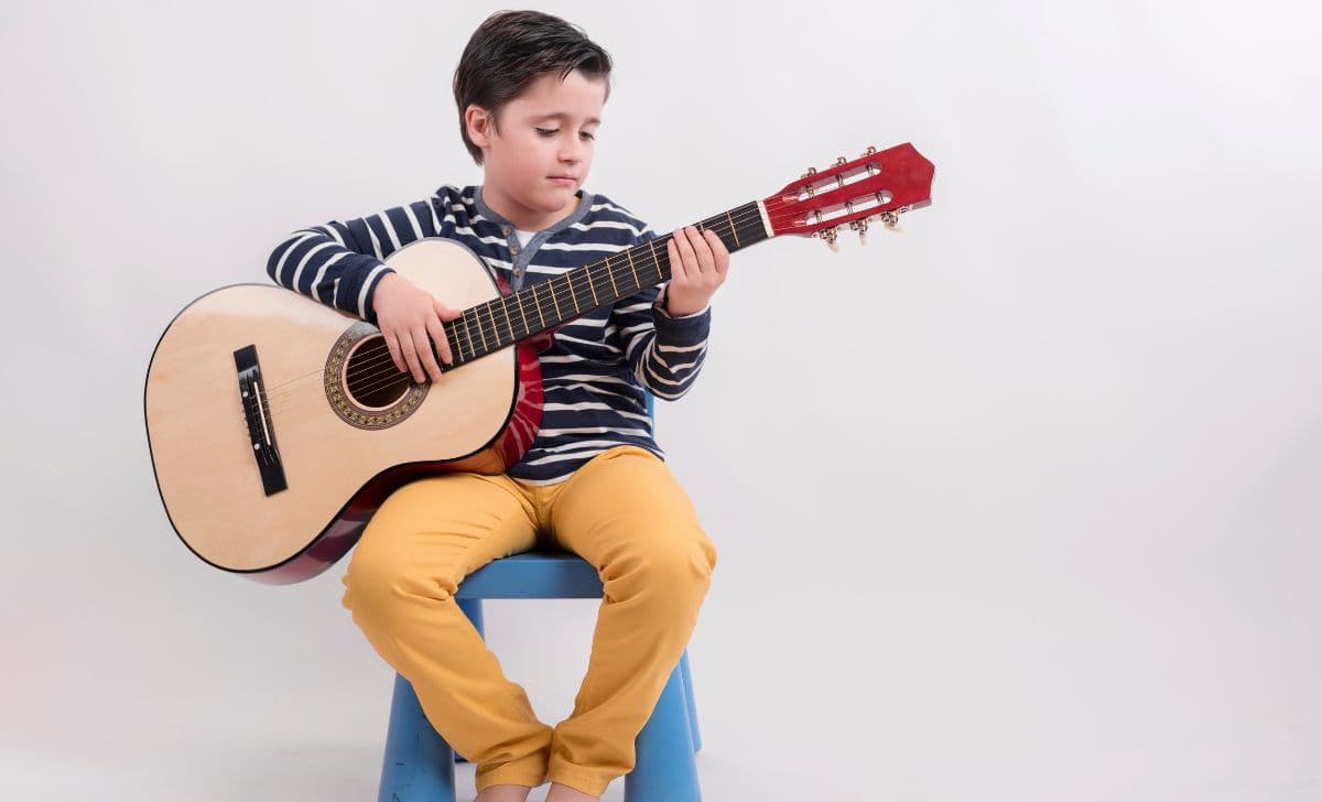 10 Lagu dengan 3 Kunci Gitar Saja, Cocok untuk Pemula!