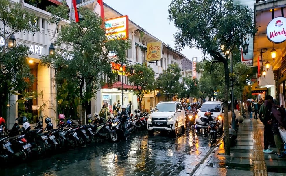 20 Tempat Wisata di Bandung Terpopuler 2024