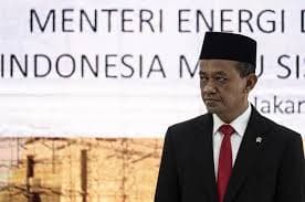 Menteri ESDM Bahlil Sindir Isu Minimnya Lapangan Kerja: “Jangan Kufur Nikmat”