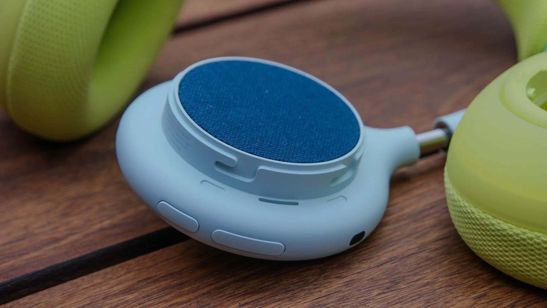 Beats 360 close-up