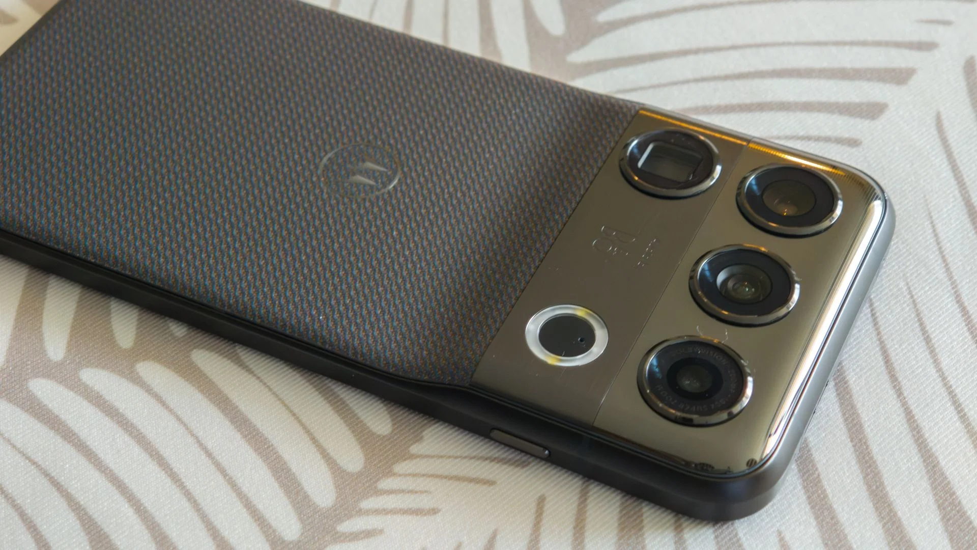 The Motorola Signature 27 rear cameras and back panel
