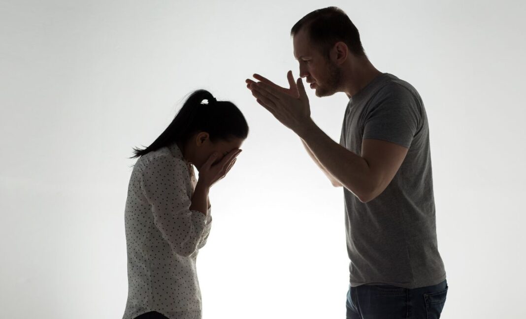 Mimpi Bertengkar dengan Suami