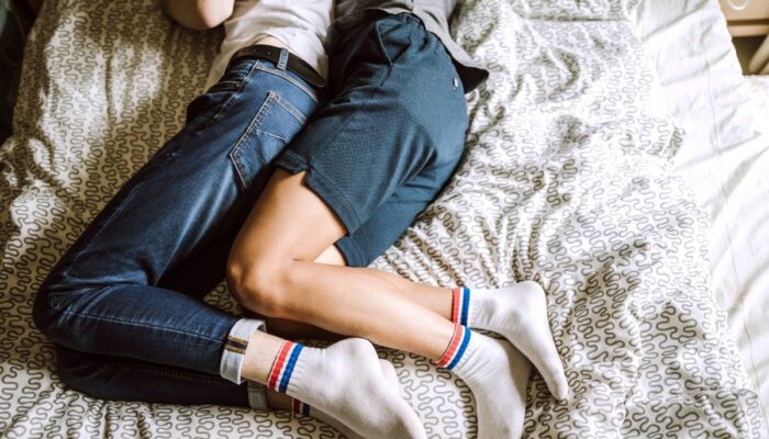 Cuddle Adalah Kunci Kebahagiaan yang Sering Dilupakan!