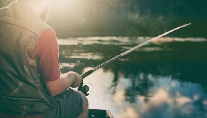 Mimpi Mancing Ikan di Sungai: Pertanda Baik atau Sekedar Fantasi?