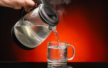 Manfaat Minum Air Hangat