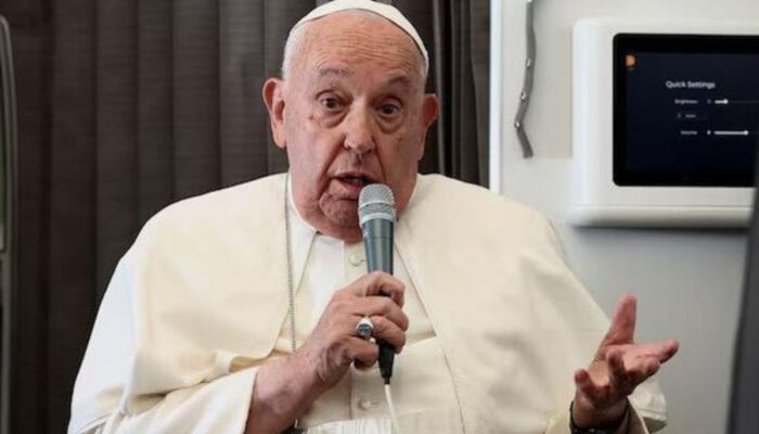 Diberi Oksigen Aliran Tinggi, Paus Fransiskus Masih Alami Krisis Pernapasan
