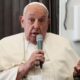 Diberi Oksigen Aliran Tinggi Paus Fransiskus Masih Alami Krisis Pernapasan