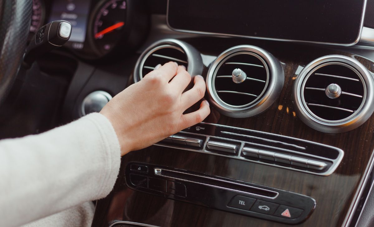 Panduan Lengkap Temukan Bengkel AC Mobil Terdekat Prioritas Jaya AC Mobil untuk Kenyamanan Berkendara Anda