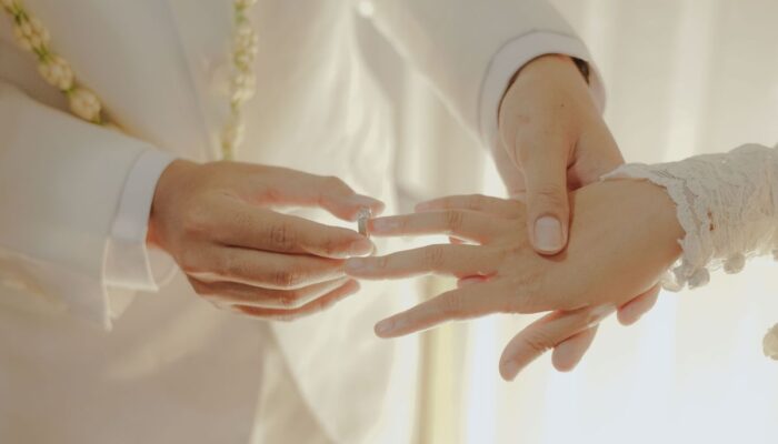 Lamaran dan Tunangan Dalam Islam, Ini Perbedaannya!