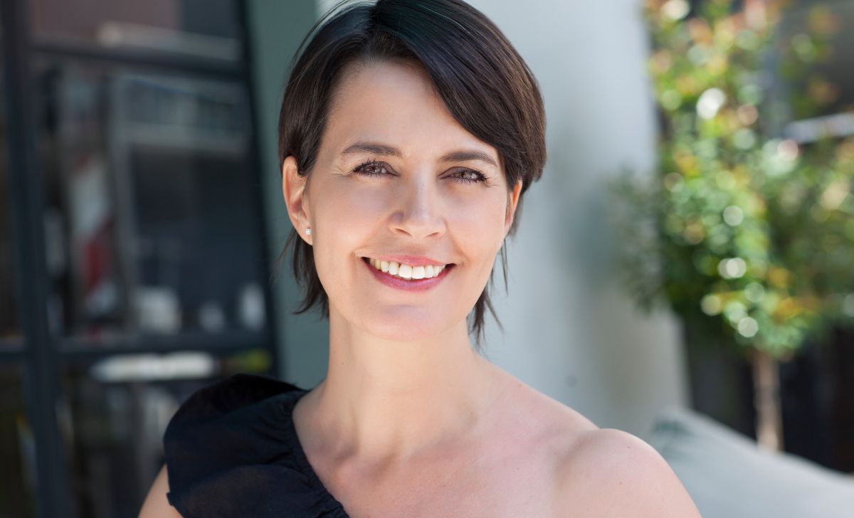 Istilah untuk Wanita yang Menyukai Pria Lebih Muda