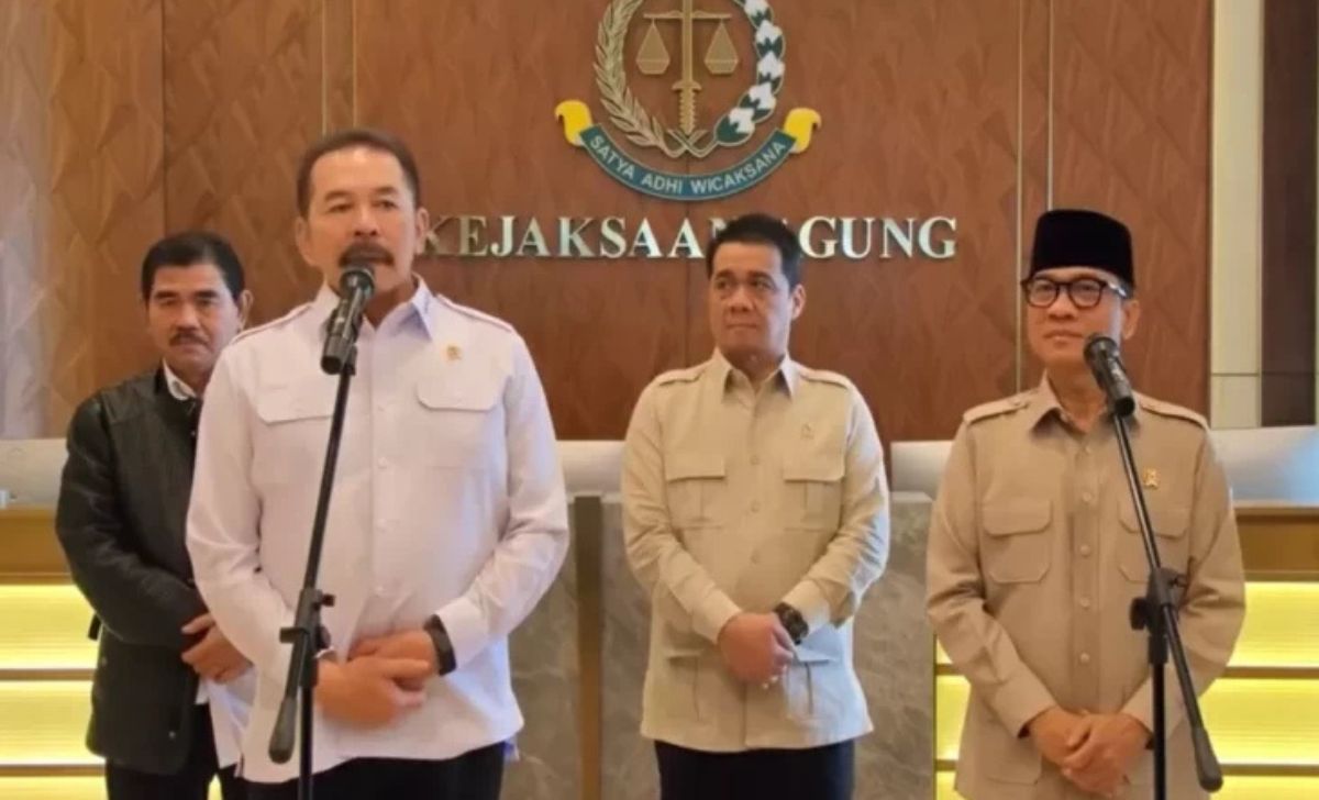 Mendes PDT Minta Kejaksaan Usut Penyimpangan Dana Desa untuk Judi Online