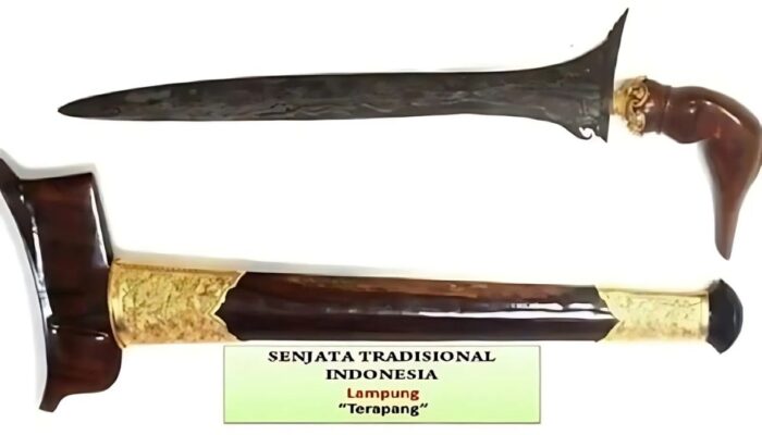 5 Senjata Tradisional Lampung, Gambar dan Kegunaannya