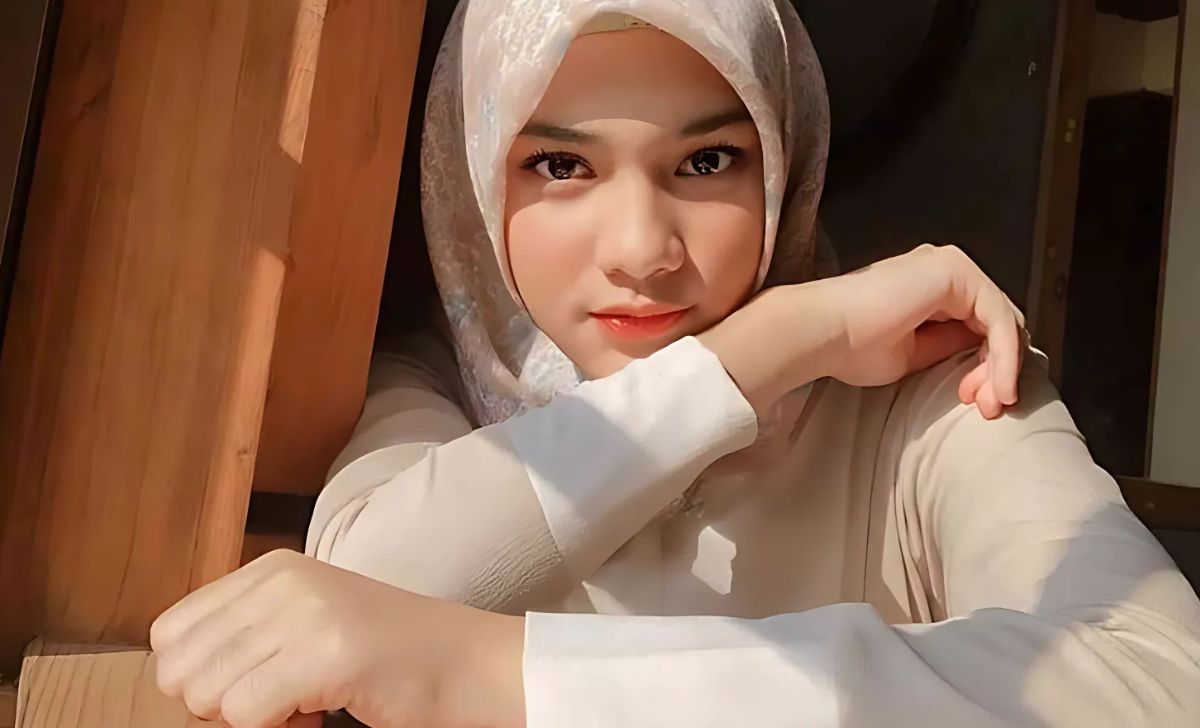 Davina Karamoy Mualaf