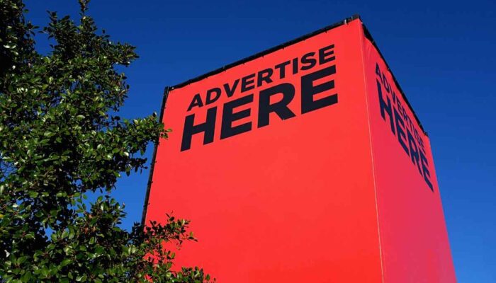 Perbedaan Iklan Komersial dan Non Komersial, Awas Jangan Salah!