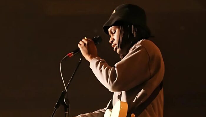 Makna Lagu Hold Me Down oleh Daniel Caesar: Lirik dan Terjemahan