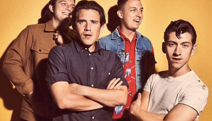 Makna Lagu Snap Out of It oleh Arctic Monkeys, Lirik dan Terjemahannya