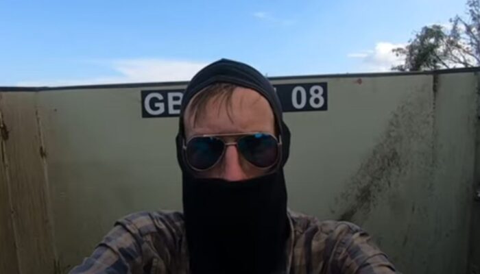 Viral WNA Naik Kereta Barang Babaranjang, KAI Tegaskan Pelanggaran Aturan dan Ancaman Nyawa