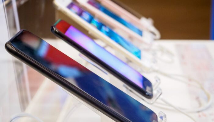 13 Rekomendasi HP 2 Jutaan 2025, Cek Spesifikasi & Tipenya