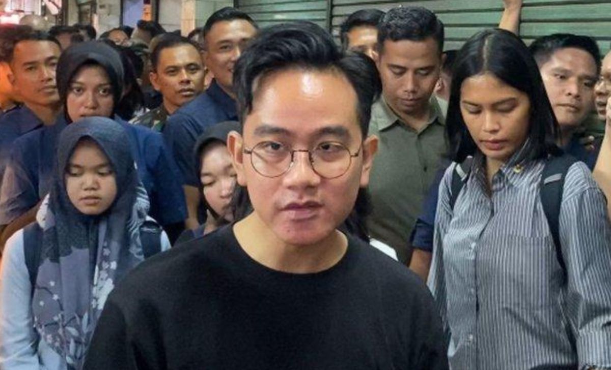 Ray Rangkuti Tanggapi Klaim Ade Armando Soal Gibran sebagai Wapres Terbaik