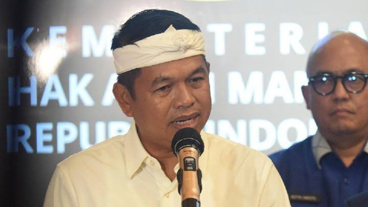 Gubernur Jabar Dedi Mulyadi Kunjungi Keluarga Korban Ledakan Amunisi di Garut