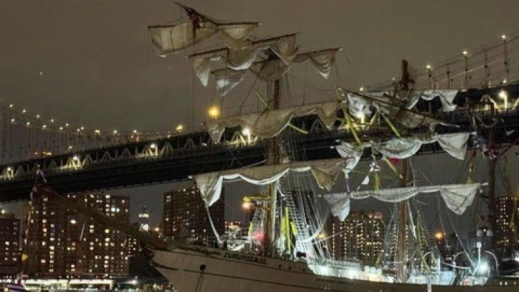 Kapal Latihan AL Meksiko Tabrak Jembatan Brooklyn, 2 Tewas dan 17 Luka