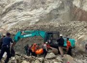 Longsor Tambang Gunung Kuda Cirebon, 8 Orang Tewas