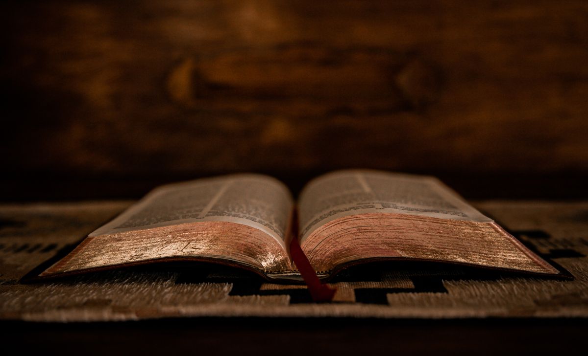 10 Hukum Taurat Terdapat dalam Kitab