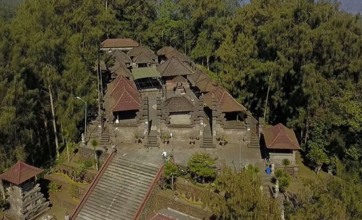 Kisah di Balik Pura Puncak Penulisan di Kintamani Bali