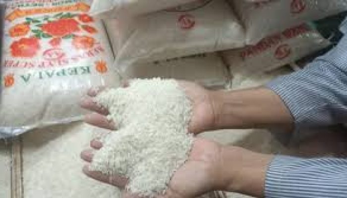 Mentan Laporkan Ratusan Pengusaha Beras ke Kapolri dan Jaksa Agung