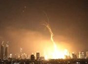 Iran Lancarkan Serangan Balasan ke Israel, Rudal Hantam Tel Aviv dan Yerusalem