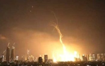 Iran Lancarkan Serangan Balasan ke Israel, Rudal Hantam Tel Aviv dan Yerusalem