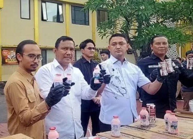 Polresta Bogor Kota Bongkar Peredaran Susu Kedaluwarsa, Dua Pelaku Diamankan