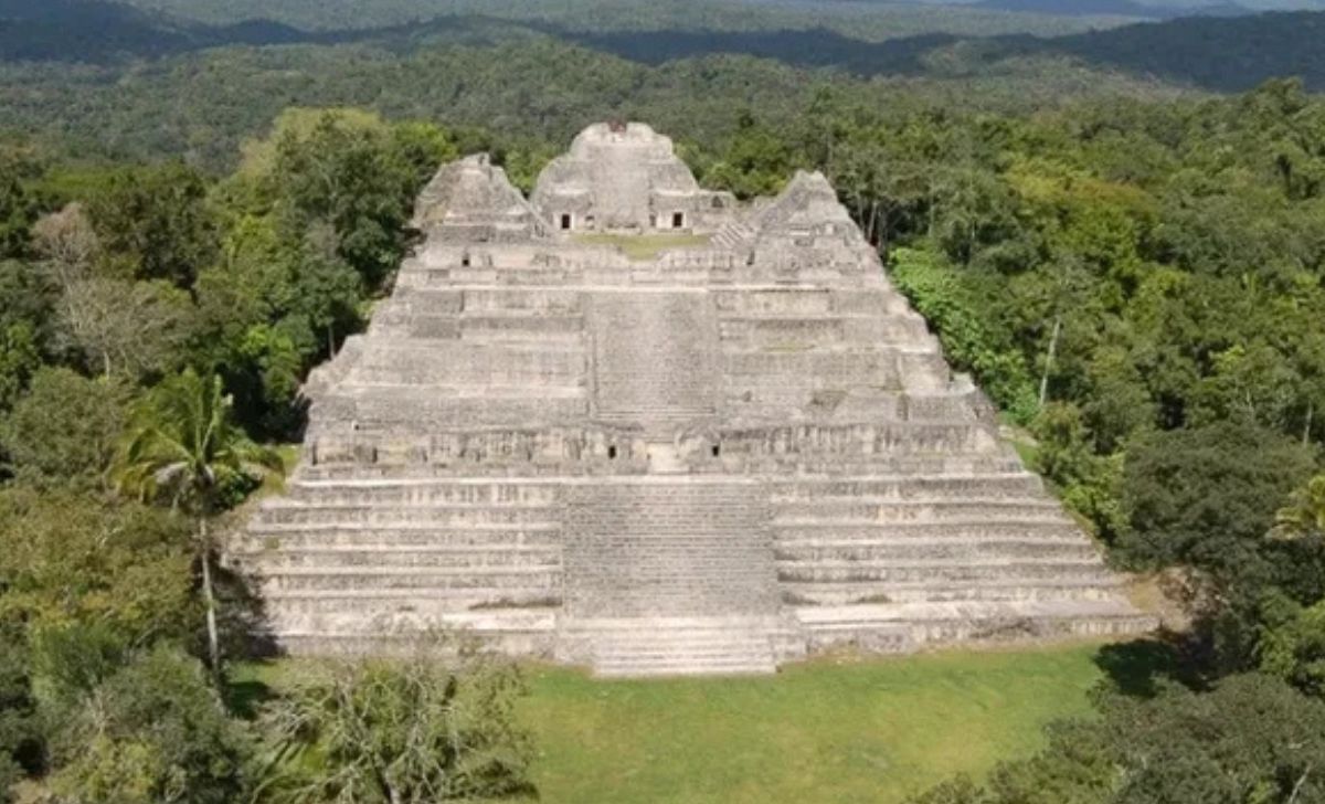 Arkeolog Temukan Makam Raja Pertama Caracol Setelah 40 Tahun Penggalian