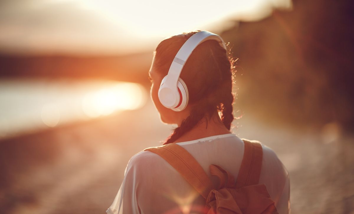 Bokeh Hood MP3 Download