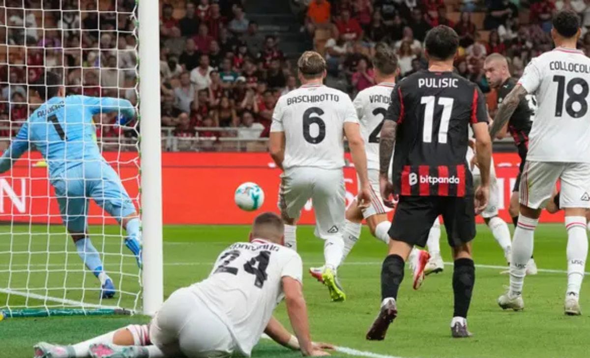 Emil Audero Jadi Pahlawan Cremonese di San Siro, Redam AC Milan 2-1